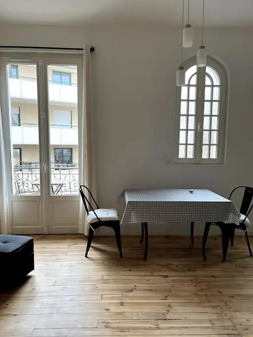 Cocon Romantique A Vichy Apartment
